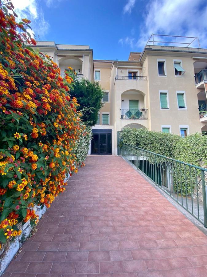 Apartament La Terrazza Di Elico Finale Ligure Zewnętrze zdjęcie
