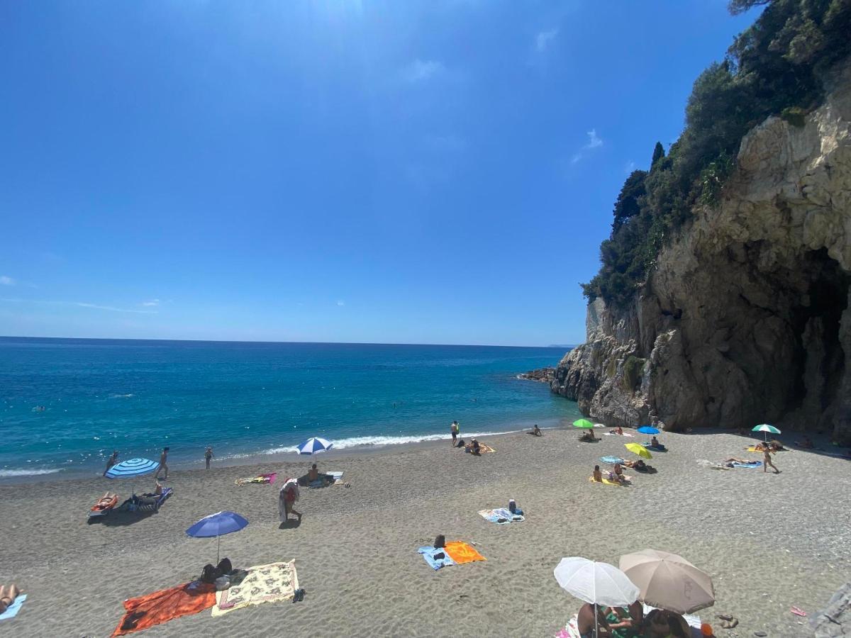 Apartament La Terrazza Di Elico Finale Ligure Zewnętrze zdjęcie