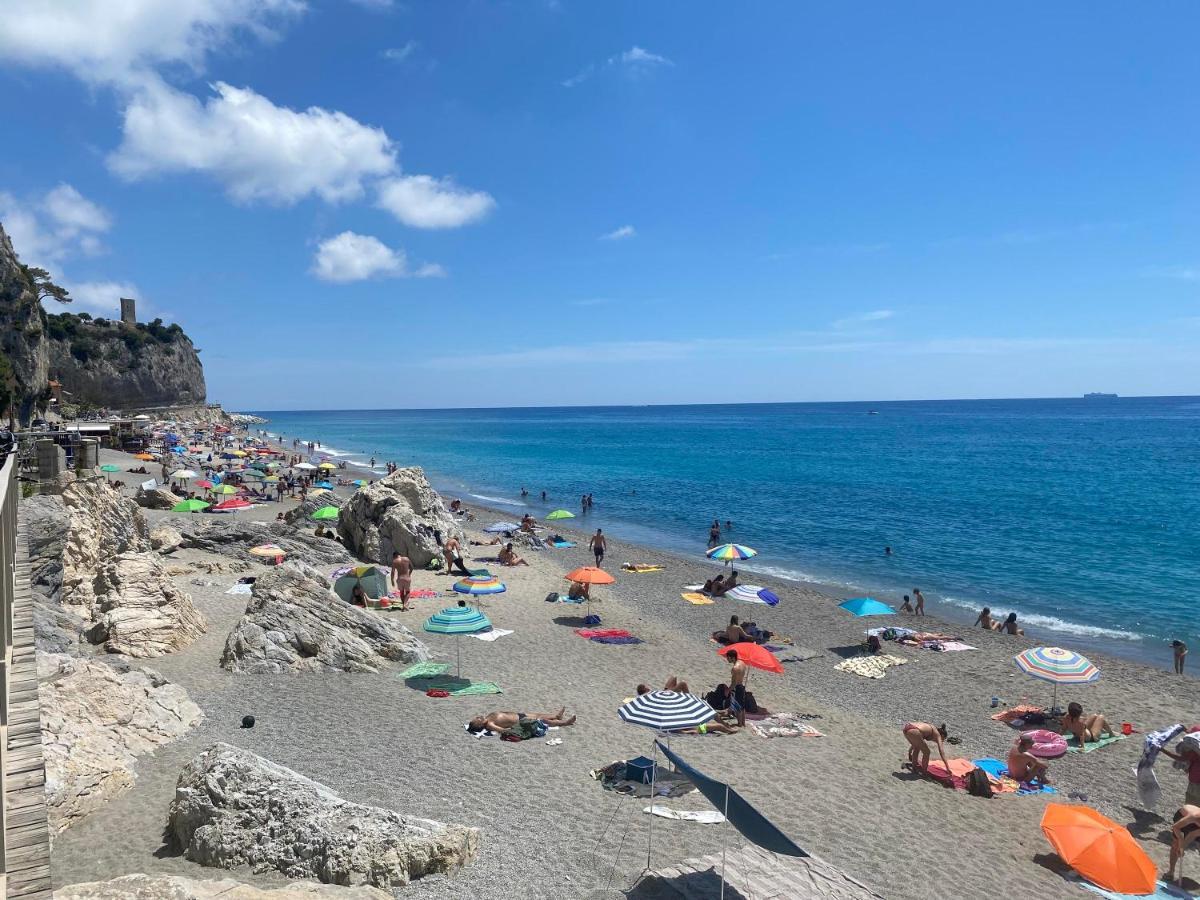Apartament La Terrazza Di Elico Finale Ligure Zewnętrze zdjęcie
